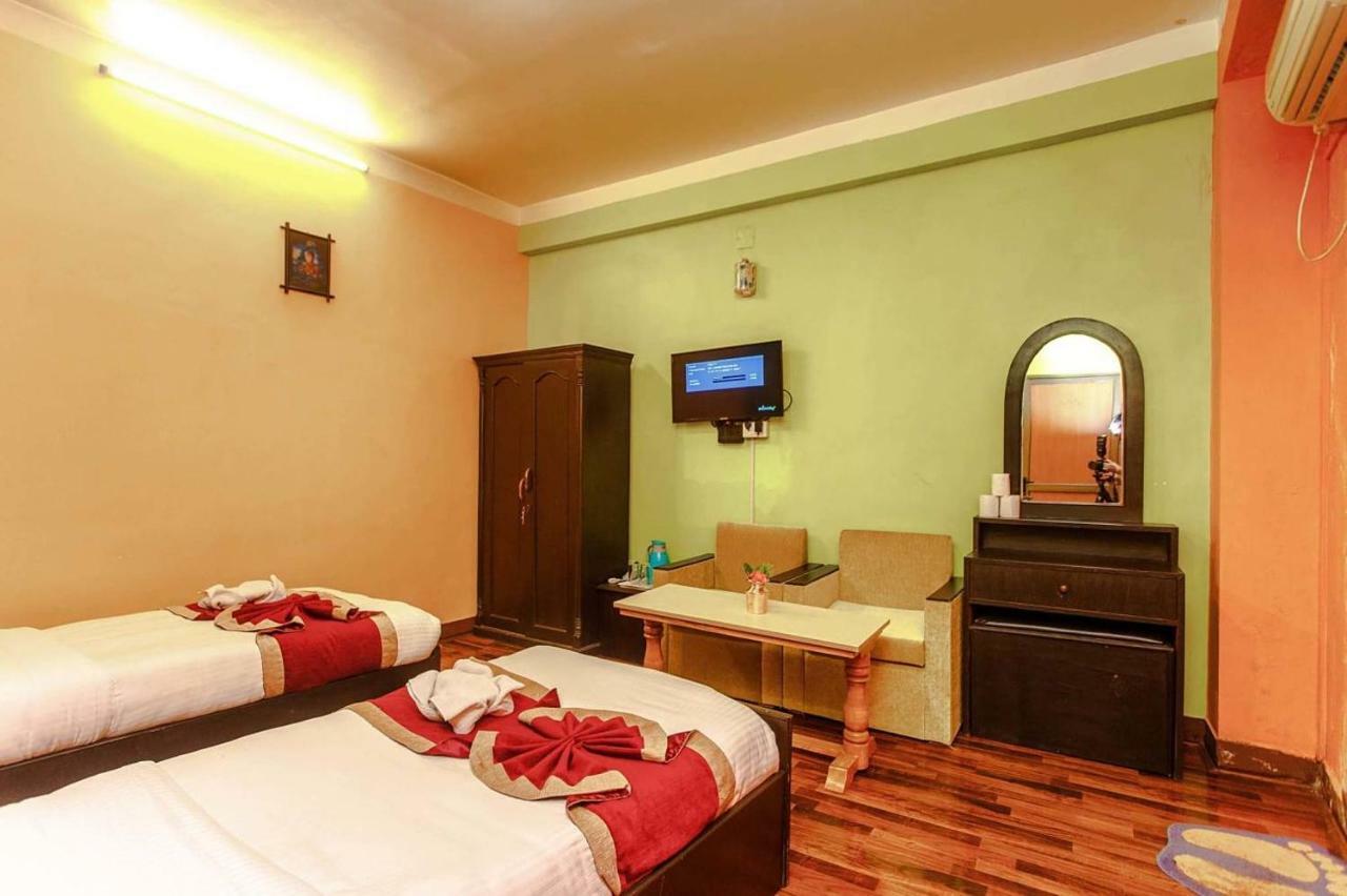 Nepal Ayurveda Home กาฐมาณฑุ ภายนอก รูปภาพ
