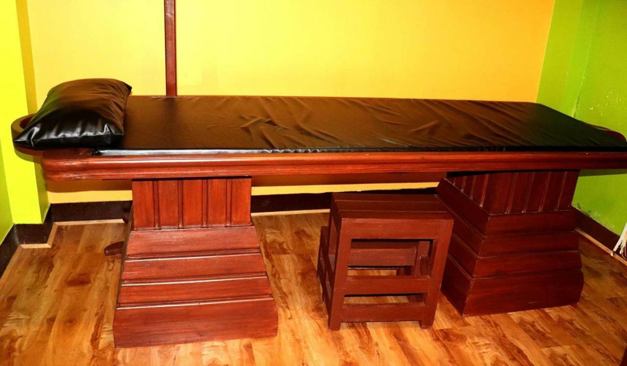 Nepal Ayurveda Home กาฐมาณฑุ ภายนอก รูปภาพ